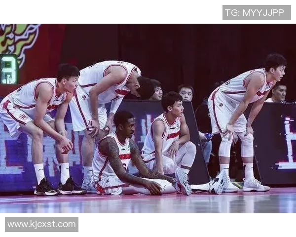 武汉篮球队区域防守革新之路：战术创新与球队崛起的深度解析